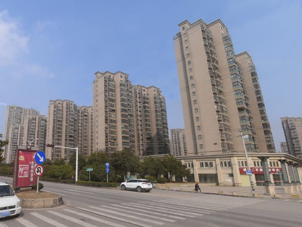 徐州城置国际花园小区阳台护栏、空调护栏案例