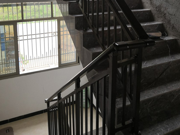 室内楼梯栏杆图片2